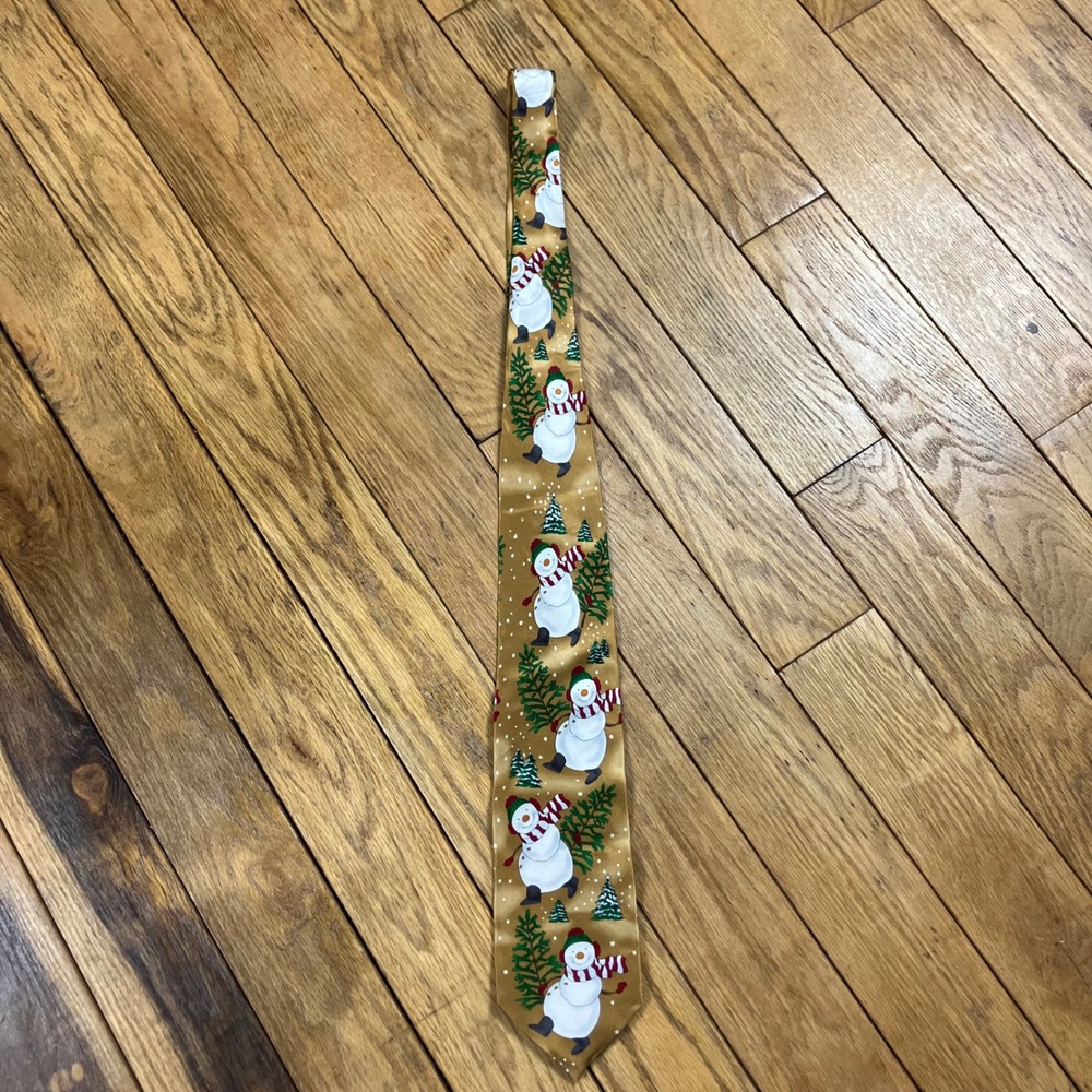 Holiday Traditions Hallmark Snowman Christmas Tie Gold Festive Winter Necktie‎